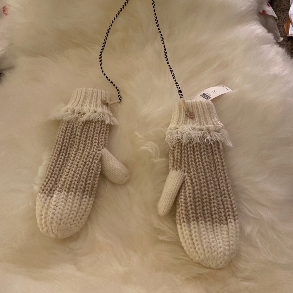 Sleeping on Snow mittens